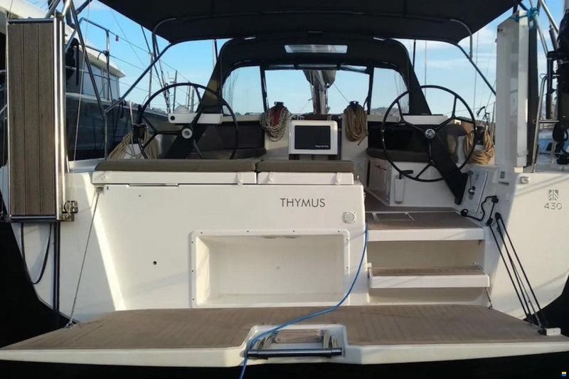 Dufour 430