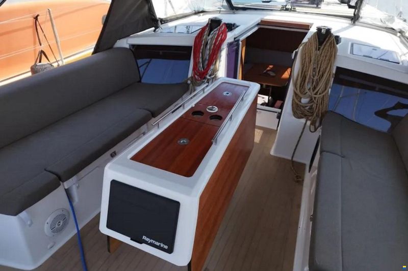 Dufour 430