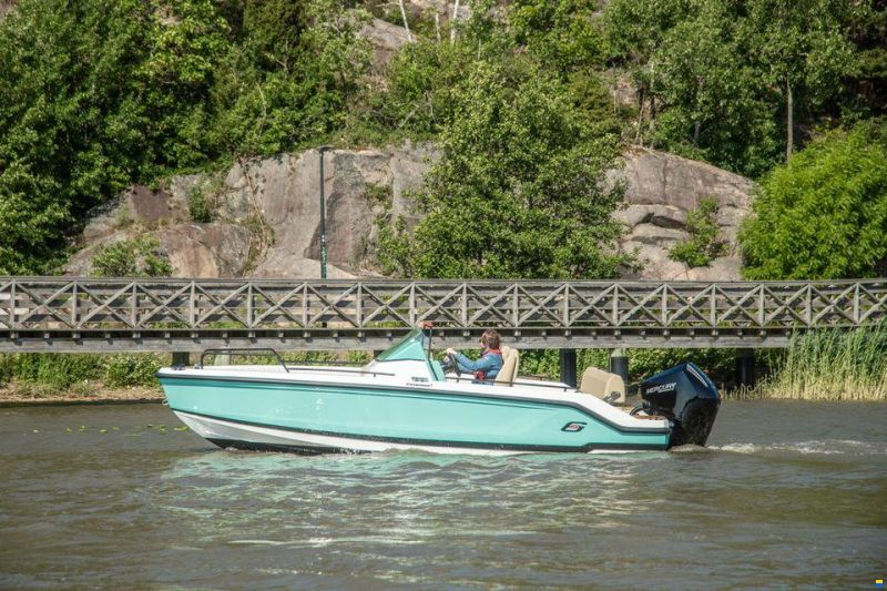 Compass Boats 6s