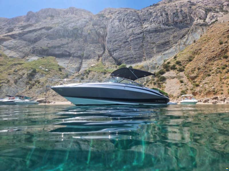 Regal 2550