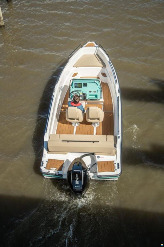 Compass Boats 6s