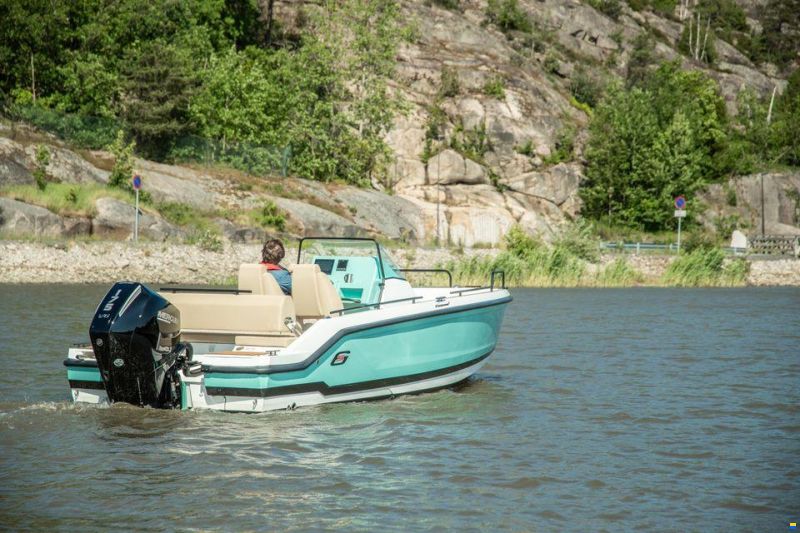 Compass Boats 6s