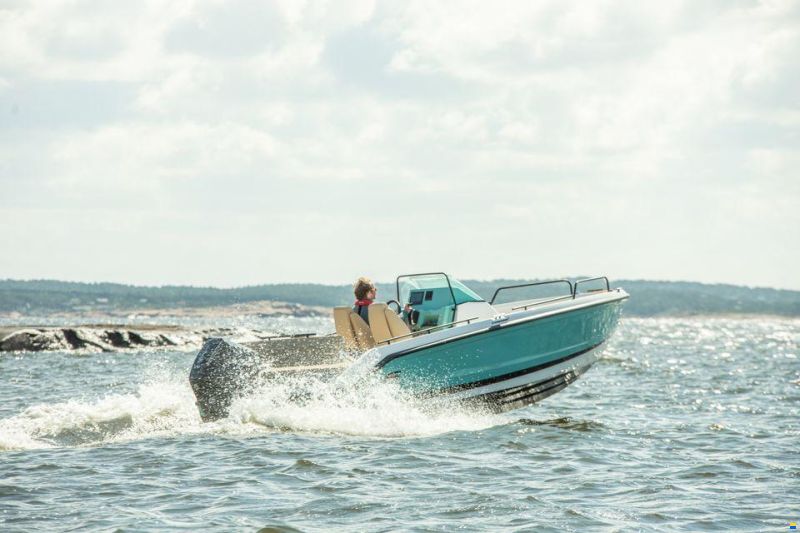 Compass Boats 6s