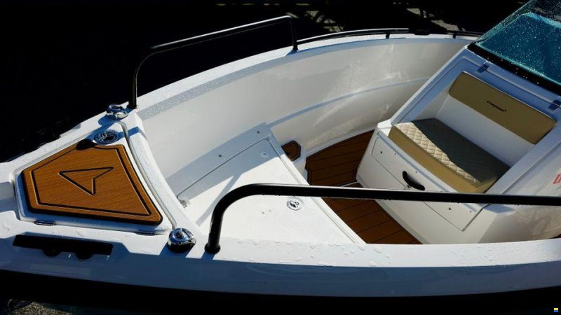 Compass Boats 6s