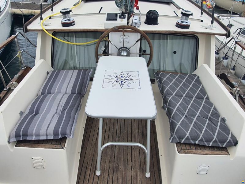 Nauticat 33