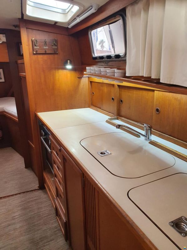 Nauticat 33