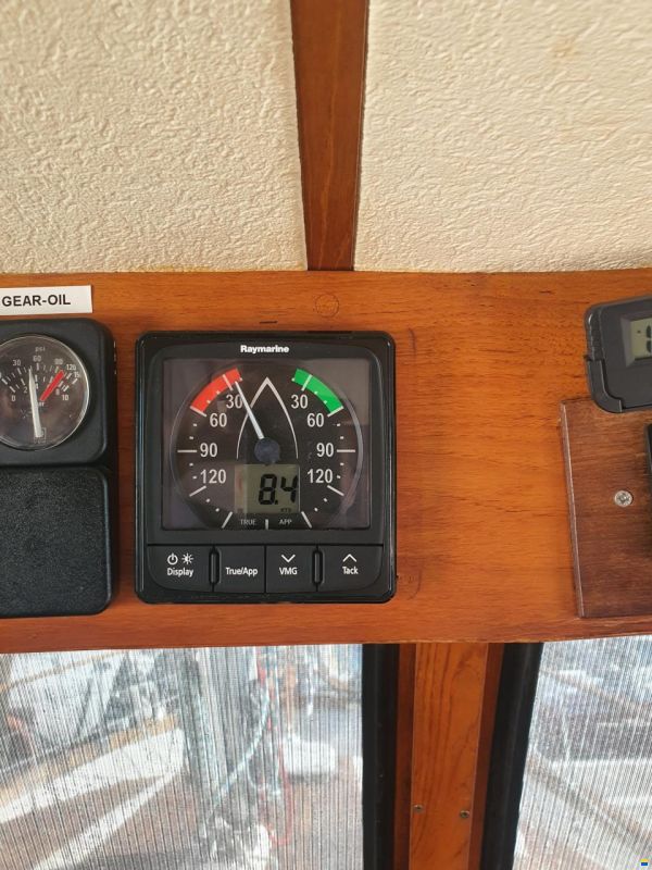 Nauticat 33