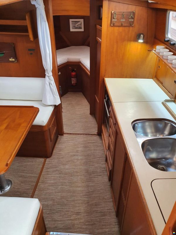 Nauticat 33