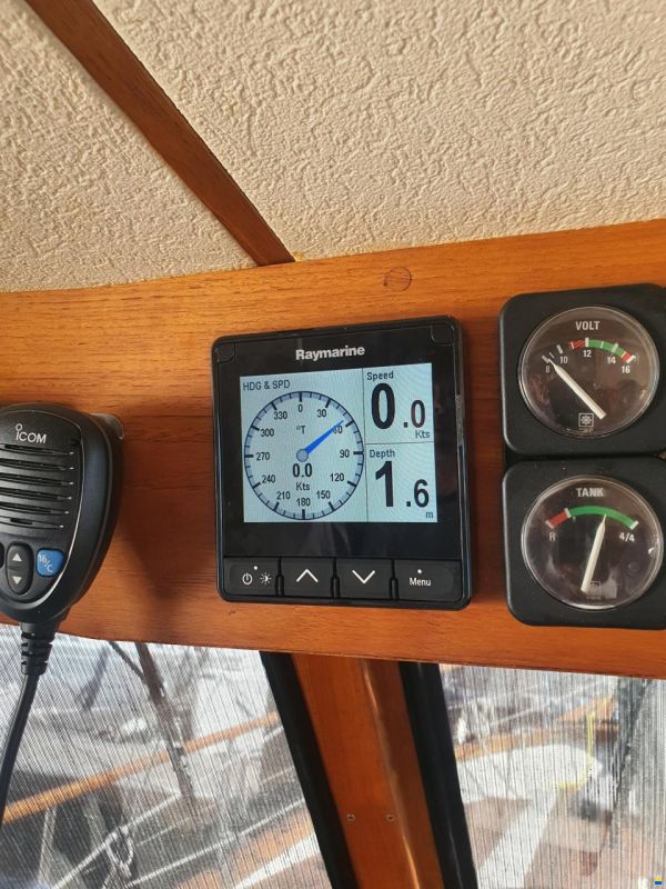 Nauticat 33