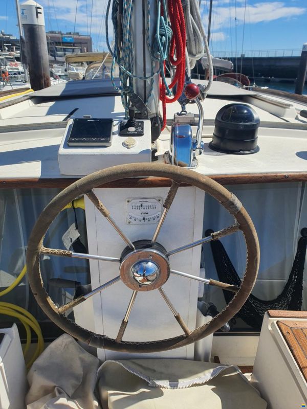 Nauticat 33