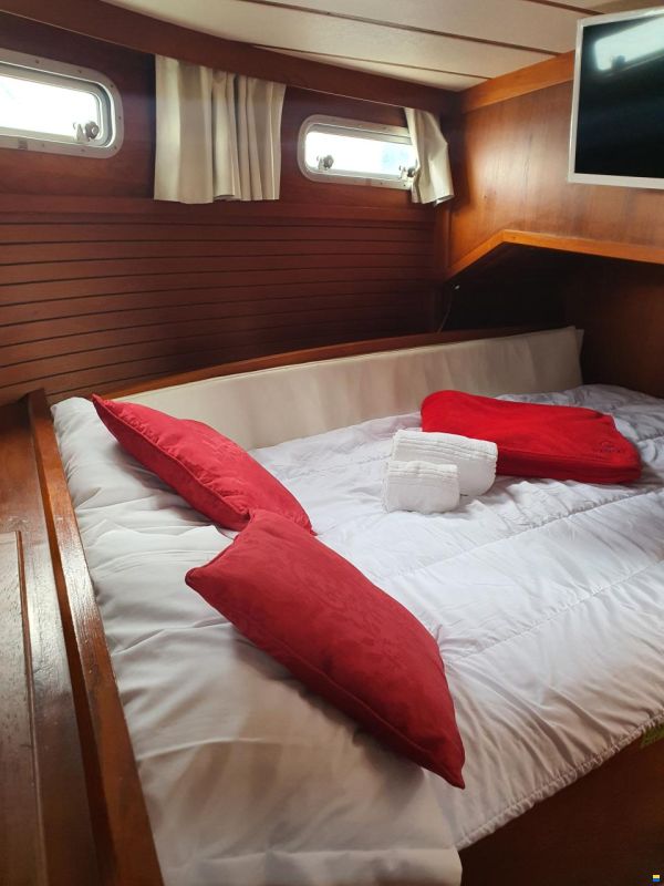 Nauticat 33