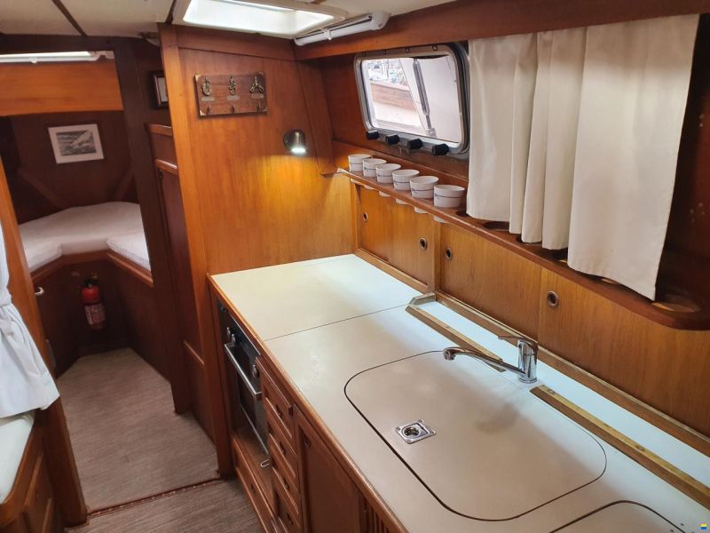 Nauticat 33