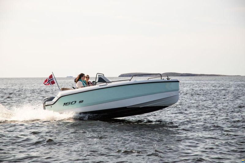 Compass Boats 160e