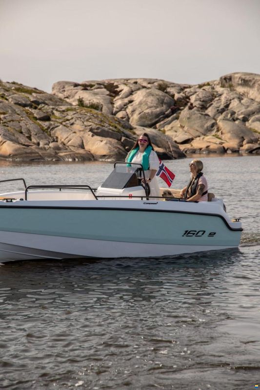 Compass Boats 160e