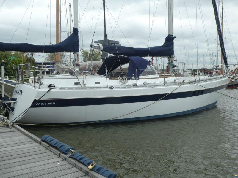 Van de Stadt Ketch 43