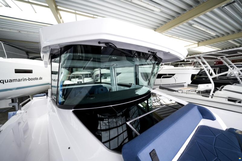 Axopar 29 XC Cross Cabin - AFT Cabin