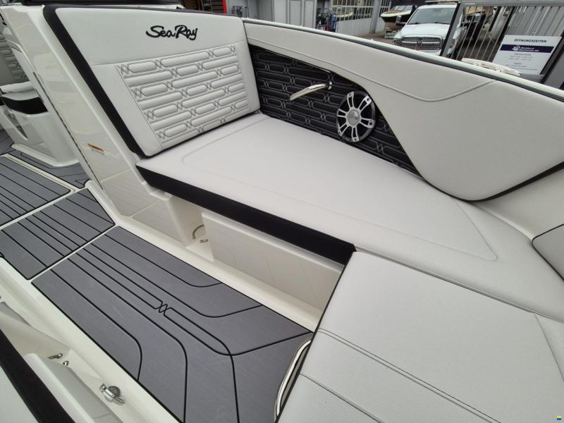 Sea Ray SPX 210 Europe