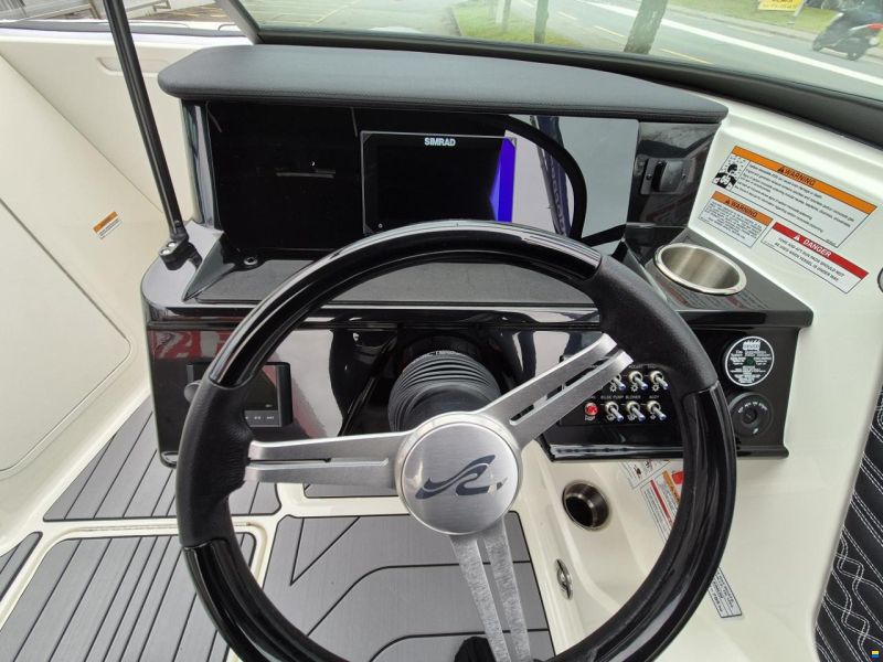 Sea Ray SPX 210 Europe