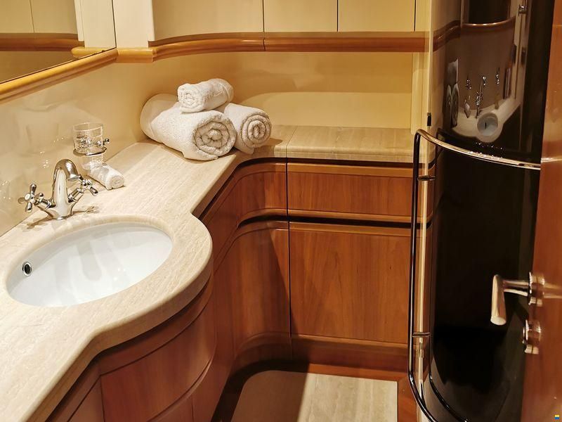 Ferretti Group Custom Line 94
