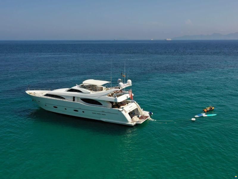 Ferretti Group Custom Line 94