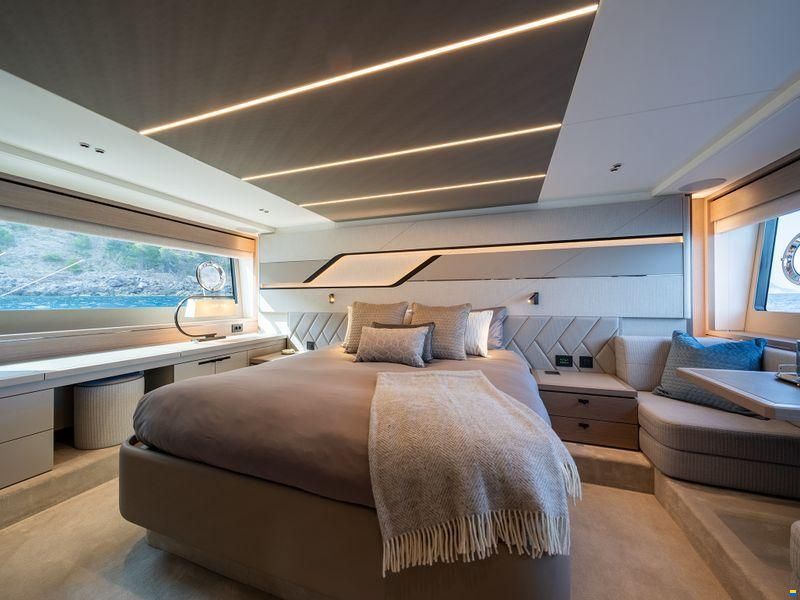 Sunseeker 75 Sport Yacht