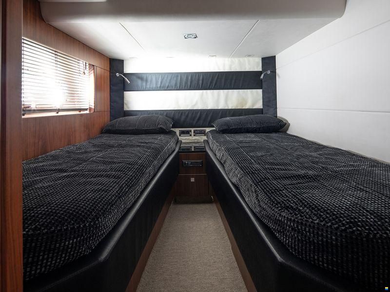 Sunseeker Predator 74