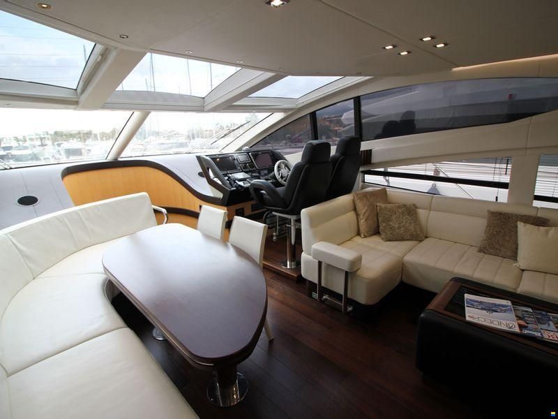 Sunseeker 68 Sport Yacht
