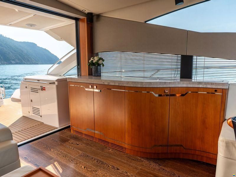 Sunseeker Predator 68