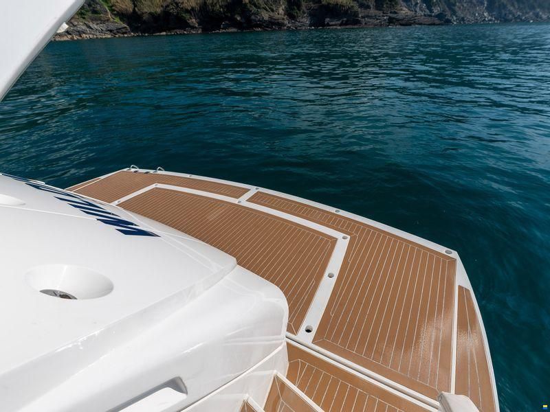 Sunseeker Predator 68
