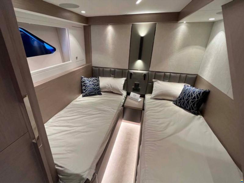 Sunseeker Manhattan 68