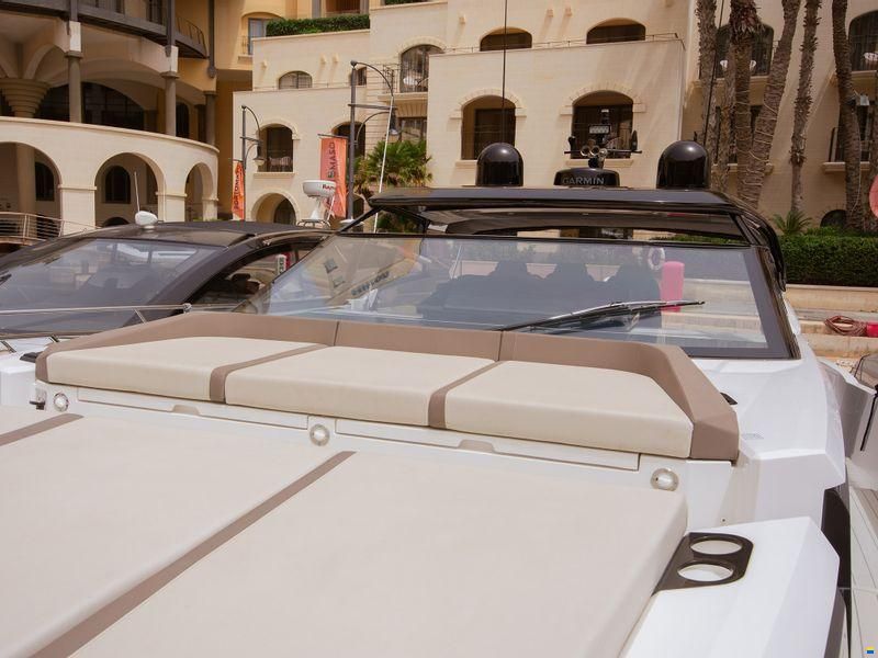 Sunseeker Superhawk 55