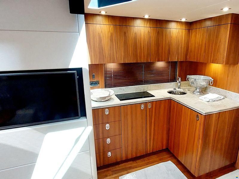 Sunseeker San Remo