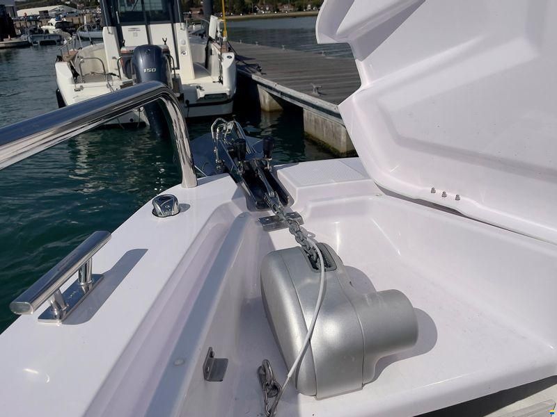 Axopar 37XC Cross Cabin