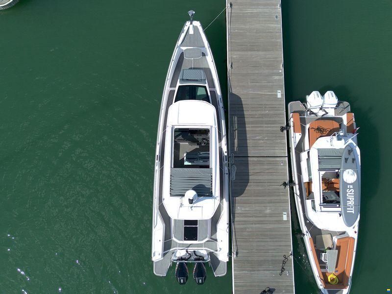 Axopar 37XC Cross Cabin
