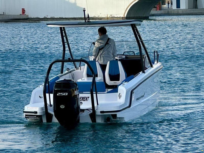 Axopar 25 Cross Top