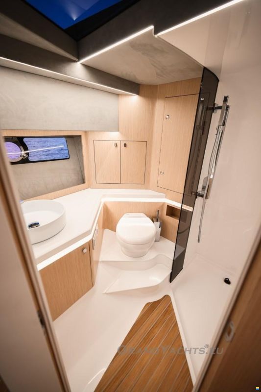 Focus Motor Yacht Forza 37