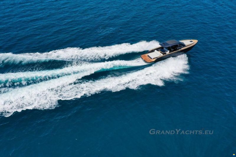 Focus Motor Yacht Forza 37