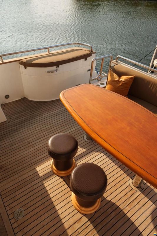 Elegance 54