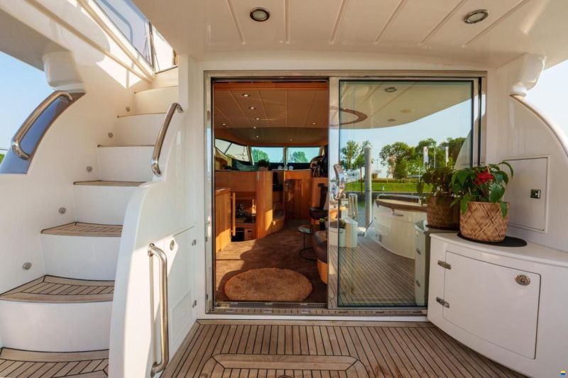 Elegance 54