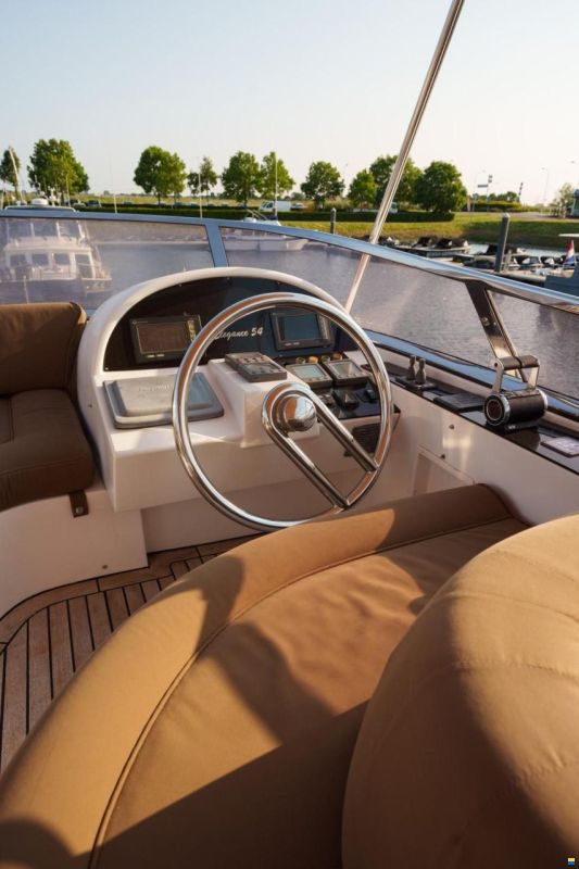 Elegance 54