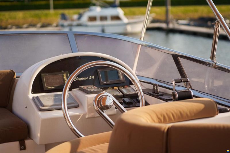 Elegance 54