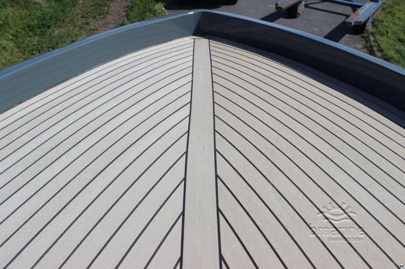 Blackfish Reallife 750 Cabin