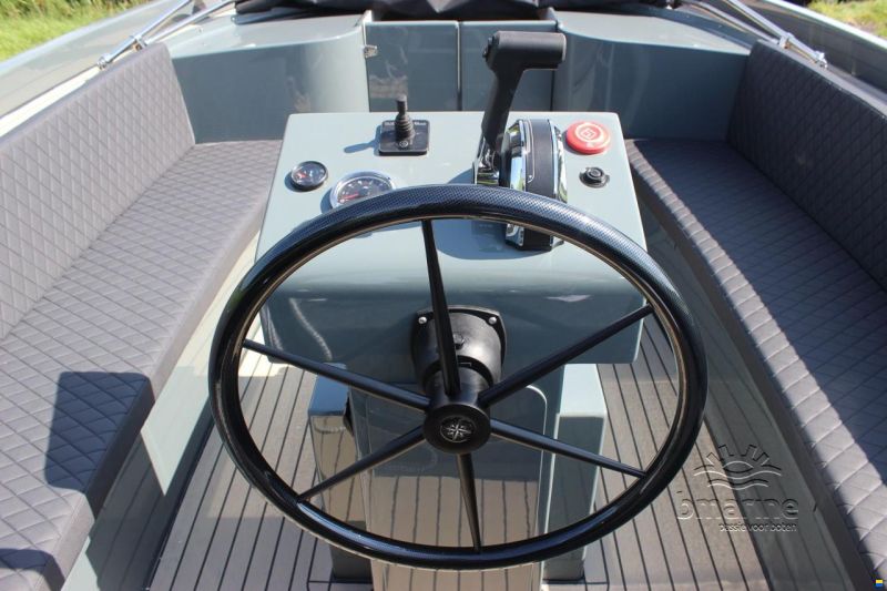 Blackfish Reallife 750 Cabin