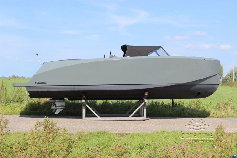 Blackfish Reallife 750 Cabin