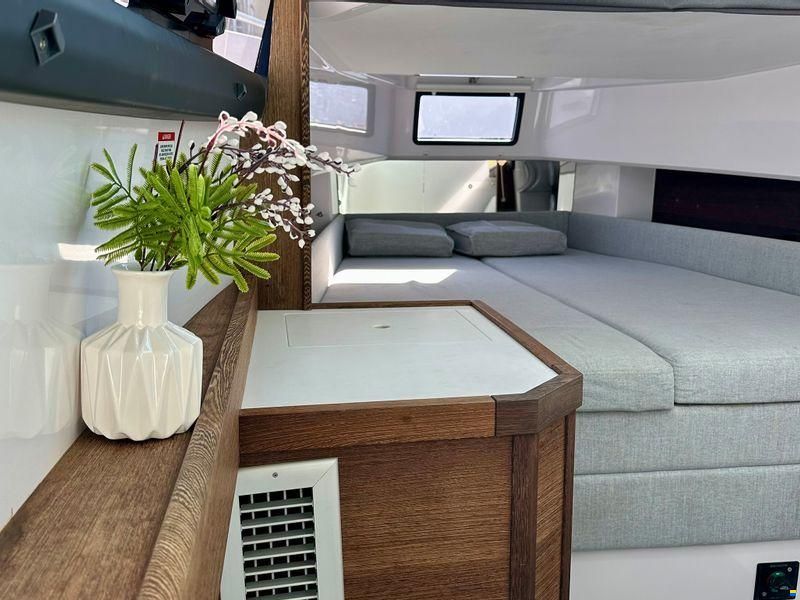 Axopar 37XC Cross Cabin