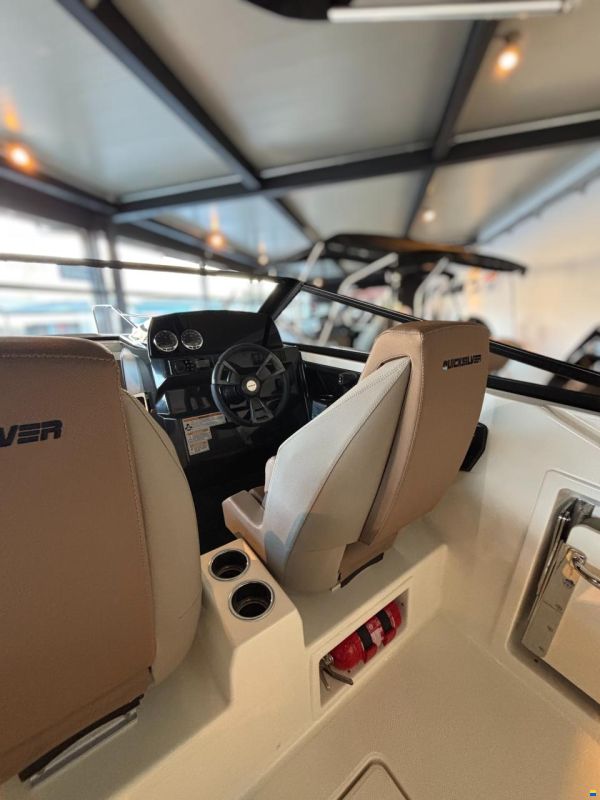 Quicksilver 675 Bowrider