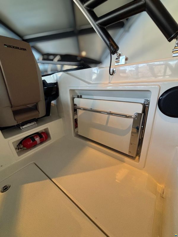 Quicksilver 675 Bowrider