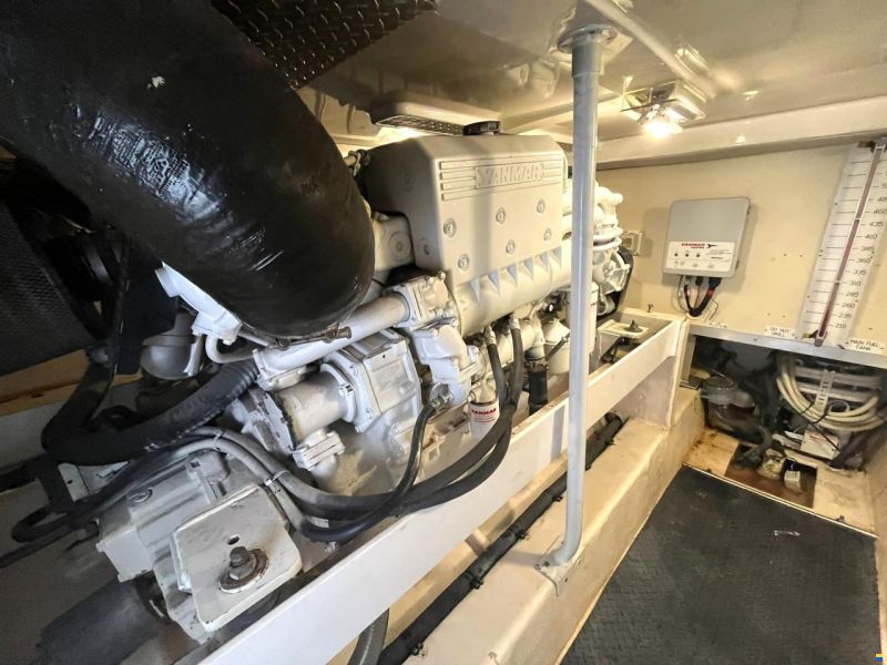 Luhrs 41 Convertible