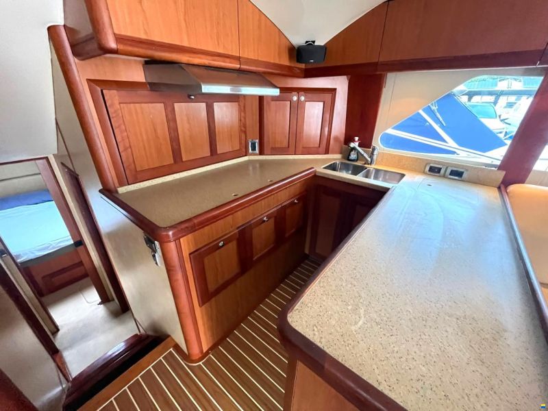 Luhrs 41 Convertible