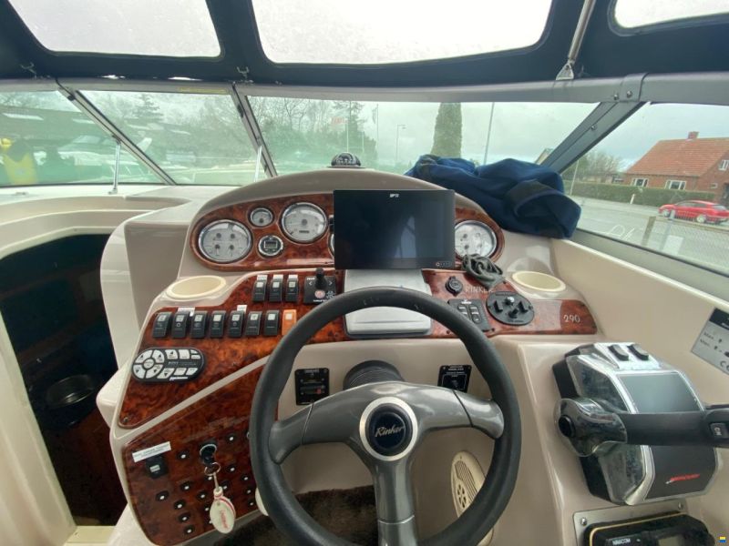 Rinker 290 Fiesta Wee
